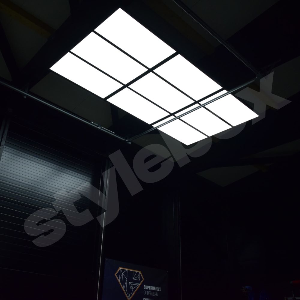9 x LED-valopaneelia 2400 x 4800 mm