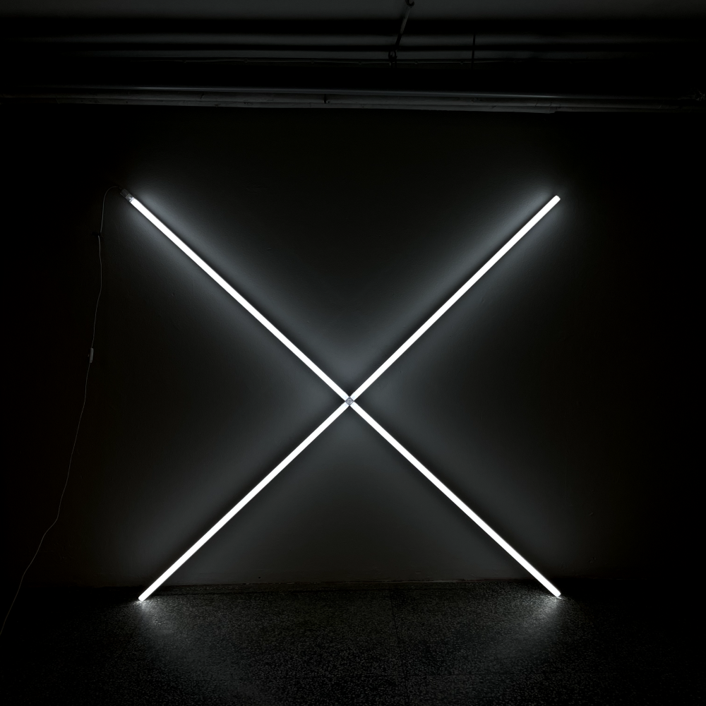 X model LED lamp, 170 cm x 170 cm, 6500K, Dimmable