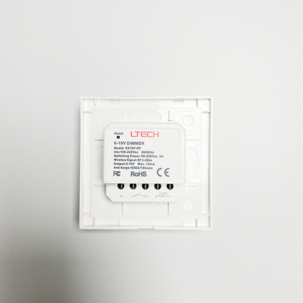 LED Langaton 0–10V-himmennin/rullasäädin, LTECH, RF-ohjaus, relekytkimellä, himmennettävä 0–100 %