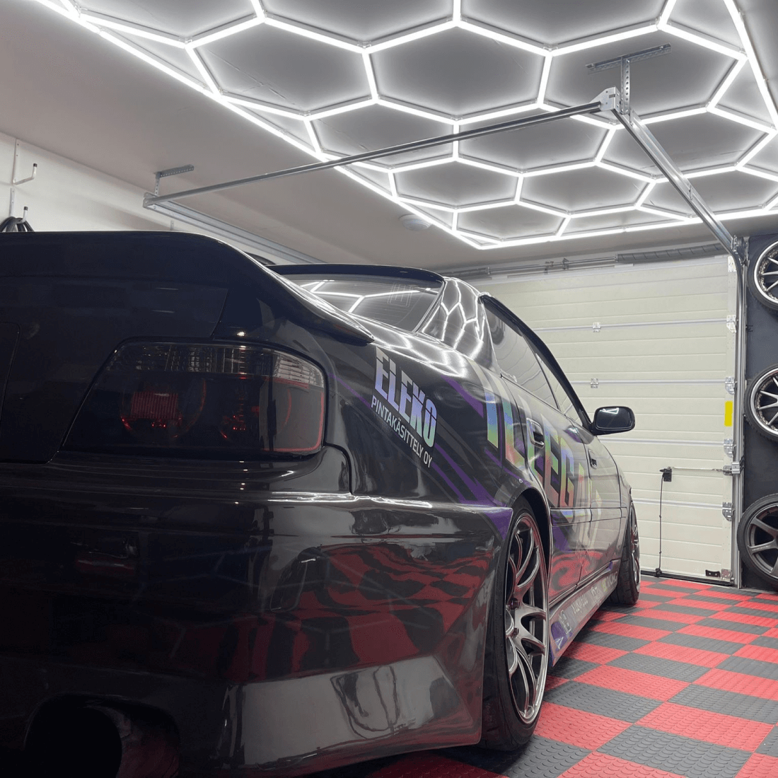 autohalli Kenn Lavonen