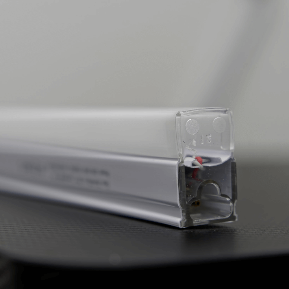 LED-putki, 6500K, Ei himmennettävä, metallinen kotelo, 3 - napainen, 44 cm