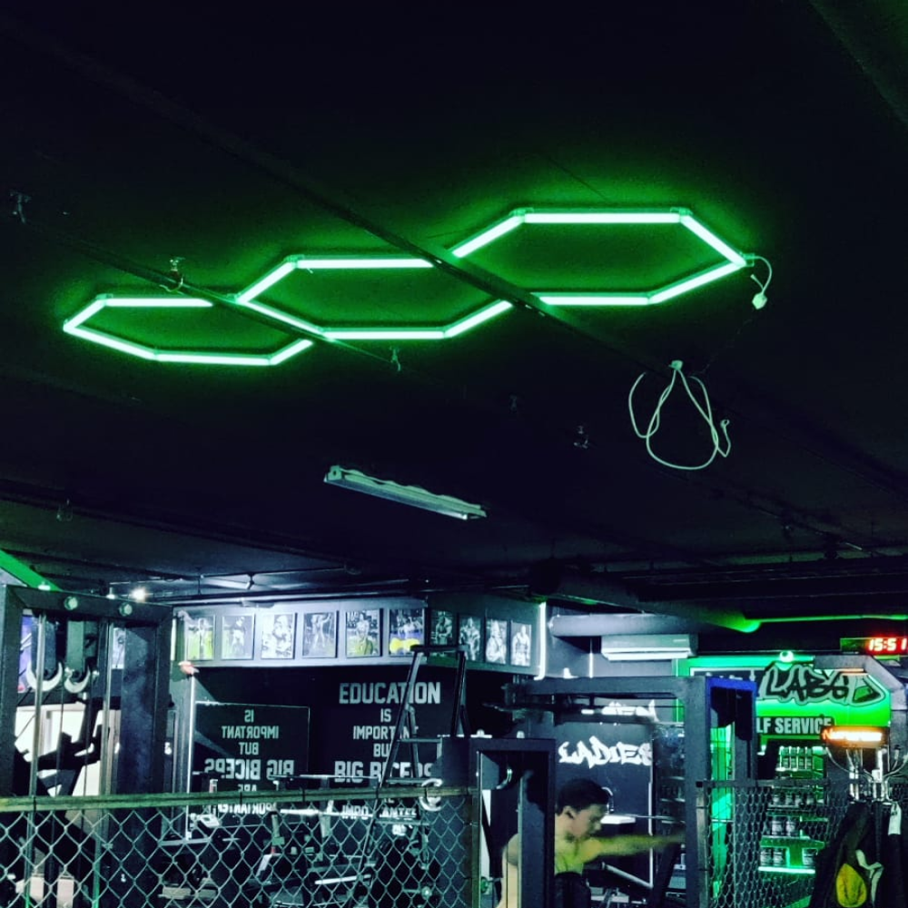 3 RGB Hexagon valaisin