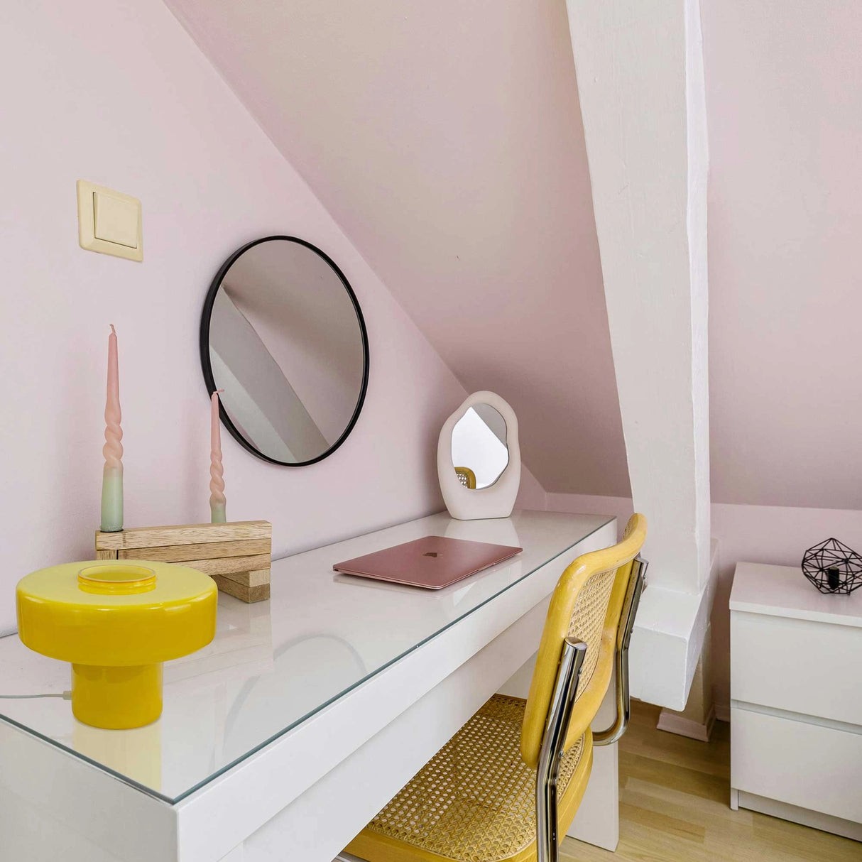 Retro pöytävalaisin Foza, keltainen, 25 cm