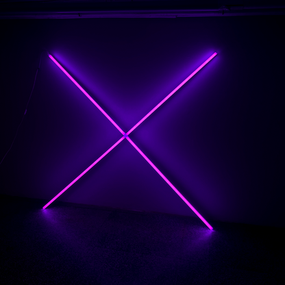 X malli LED-valaisin, 170 cm x 170 cm