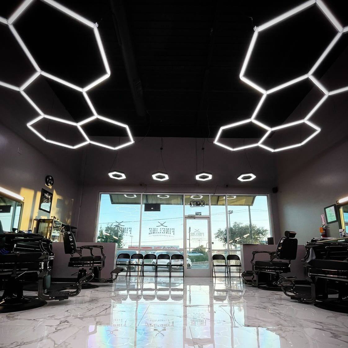 hexagon led valot barbershop